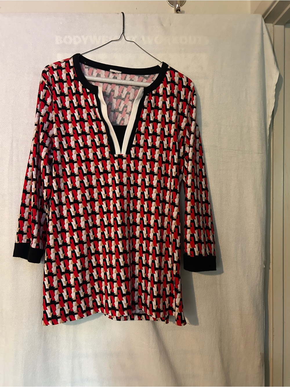 Denim&Co Red, Black and White Geometric V‑Neck Tunic